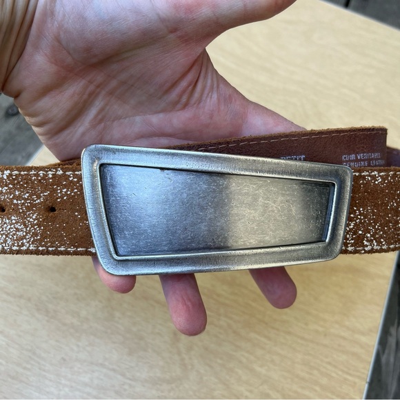 Le Chateau Brown Leather Shabby Distressed Belt With Silver Tone Buckle Sz S - Picture 5 of 16